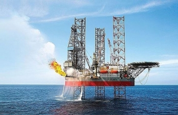 Cổ phiếu dầu khí: Cơ hội không chia đều