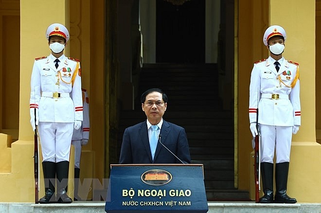 Bộ trưởng Bộ Ngoại giao Bùi Thanh Sơn phát biểu tại Lễ Thượng cờ