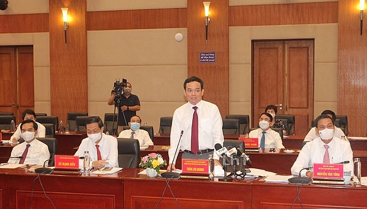 Đồng chí Trần Lưu Quang, Bí thư Thành ủy Hải Phòng phát biểu tại Hội nghị