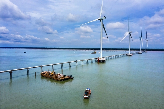 Dự án điện gió biển Đông Hải 1 hoàn thành lắp đặt trụ gió cuối cùng