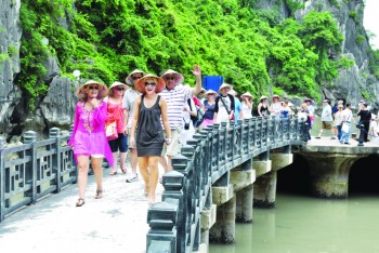 “Cú huých” thu hút khách du lịch đến Việt Nam