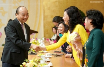 Thủ tướng gặp mặt các lãnh đạo và đại biểu Quốc hội nữ