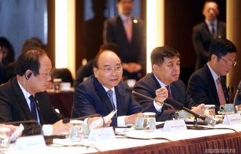 Thủ tướng tọa đàm với các tập đoàn hàng đầu Hàn Quốc