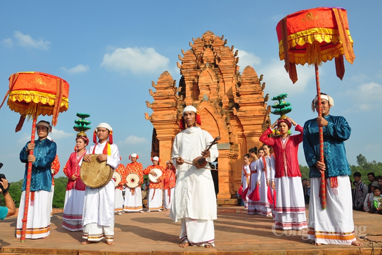 Tuần “Đại đoàn kết các dân tộc - Di sản văn hóa Việt Nam” năm 2021