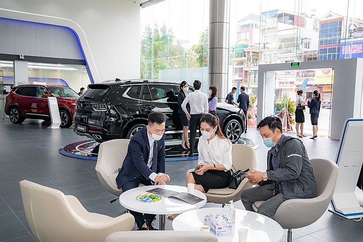 Đã có rất nhiều khách hàng đặt mua xe ô tô và xe máy điện ngay trong ngày đầu khai trương showroom VinFast 3S Hải Phòng