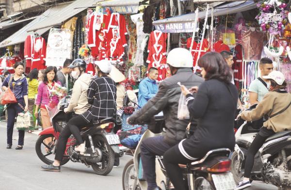 Thị trường Noel: Phong phú hàng Việt