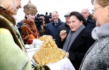 Chủ tịch Quốc hội tới Kazan, bắt đầu thăm chính thức Liên bang Nga