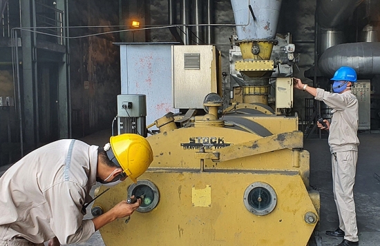Công ty Nhiệt điện Uông Bí giải quyết chế độ dôi dư - nâng cao năng suất lao động
