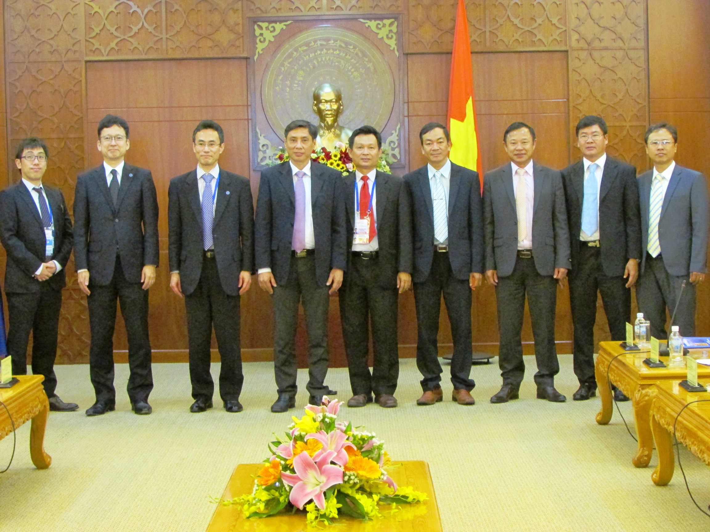 Chủ tịch tỉnh Khánh Hòa tiếp hai đoàn đại biểu APEC của Indonesia và Nhật Bản