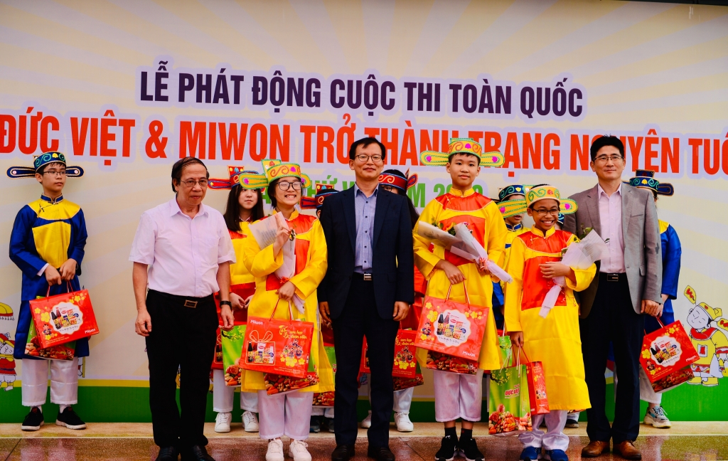 Cùng Đức Việt & Miwon trở thành Trạng Nguyên tuổi 13