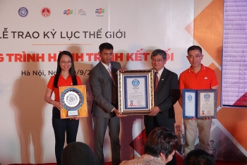 FPT nhận kỷ lục thế giới cho 31 ngày chạy xuyên Việt