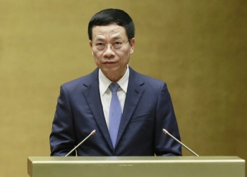 Bộ trưởng Nguyễn Mạnh Hùng: “Báo hóa” tạp chí điện tử là sai luật