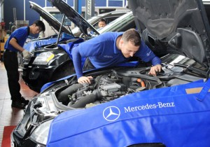 Chăm sóc xe Mercedes-Benz với các chuyên gia quốc tế