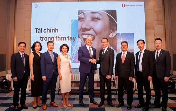 AIA Việt Nam và Public Bank Việt Nam ký thỏa thuận hợp tác chiến lược
