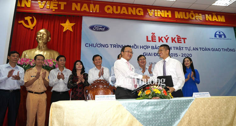 Ford Việt Nam ký kết hợp tác chiến lược với Ủy ban An toàn giao thông quốc gia