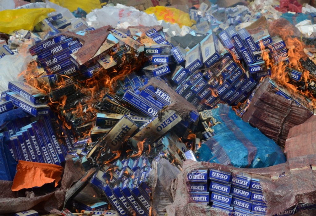 Đồng Tháp tiêu hủy 542.000 gói thuốc lá nhập lậu