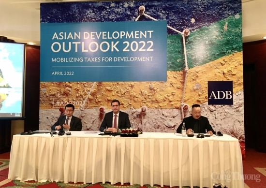 ADB dự báo tăng trưởng GDP Việt Nam đạt 6,5% trong năm 2022