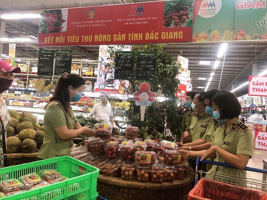 Hà Nội: Quản lý thị trường kết nối siêu thị MM Mega Market Thăng Long tiêu thụ vải thiều Bắc Giang
