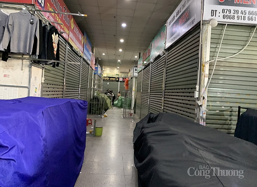 Tiểu thương chợ Ninh Hiệp đồng loạt đóng cửa, “né’ sự truy quét hàng giả
