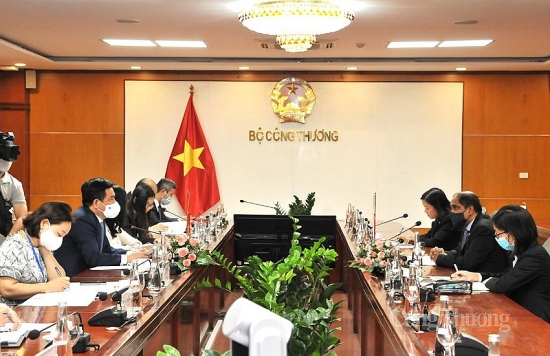 Việt Nam – Singapore: Đẩy mạnh hợp tác đầu tư nhằm tận dụng các cơ hội từ FTA