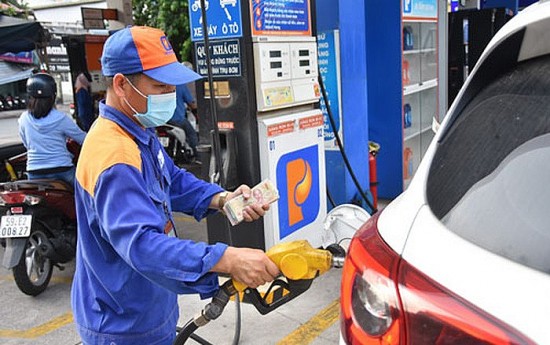 Công Thương qua góc nhìn báo chí ngày 17/6: Việt Nam sẽ tăng dự trữ xăng dầu quốc gia?