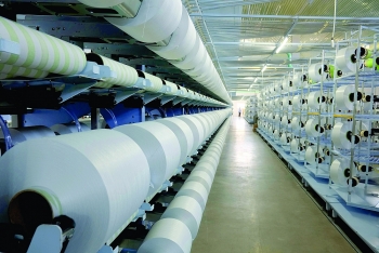 Yarn, fiber firms weave their way to export records