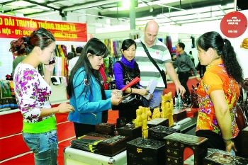 Hanoi plans handicraft “beauty contest” to draw tourists