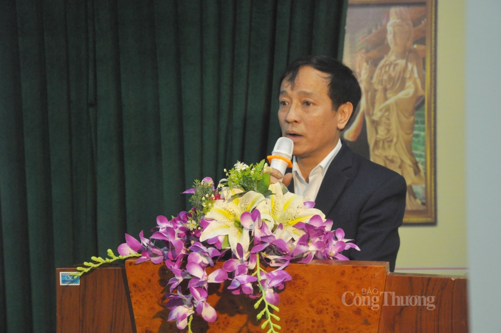 đồng chí Nguyễn Toàn Thắng - Giám đốc Trung tâm khuyến công và tư vấn phát triển công nghiệp 1