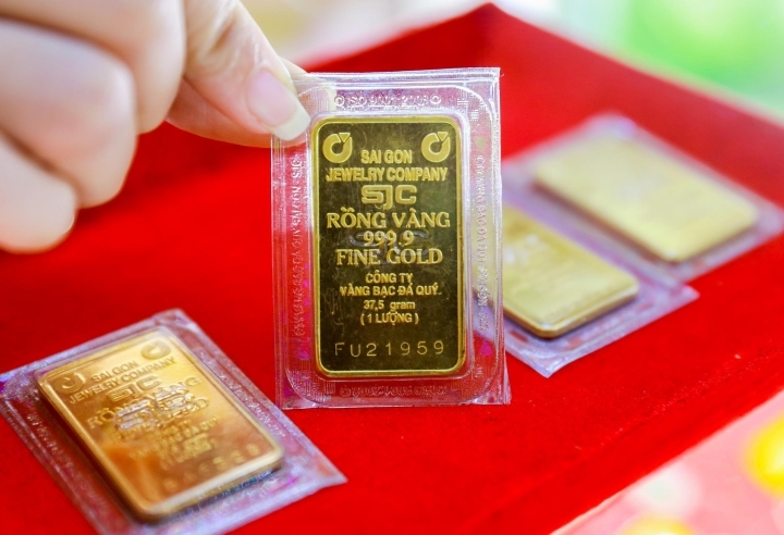 Giá vàng giảm sâu nhưng vẫn chênh lệch kỷ lục gần 19 triệu đồng