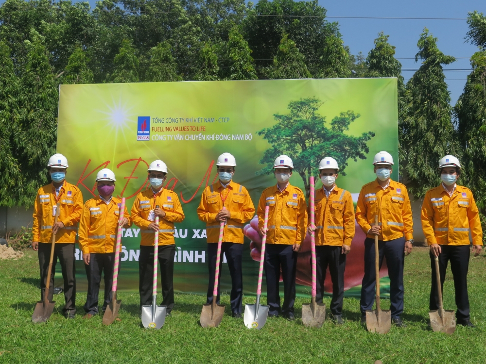 KĐN khởi động chương trình trồng cây “Chung tay vì màu xanh trên công trình khí”