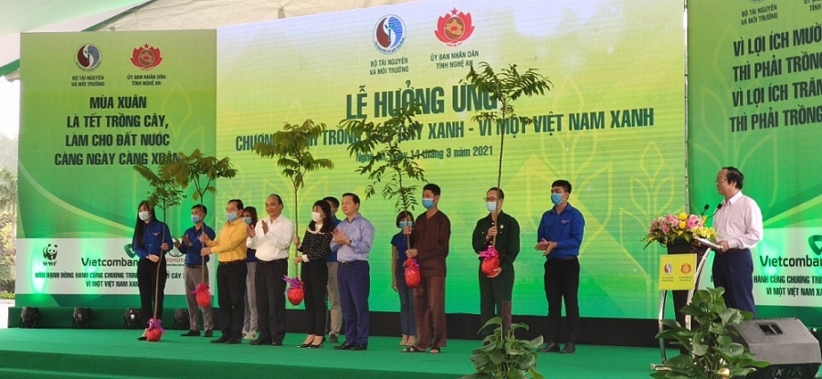 Toyota Việt Nam đồng hành cùng Bộ Tài Nguyên & Môi trường trong Lễ phát động Tết trồng cây 2021