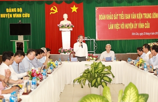 Đoàn Tiểu ban văn kiện Đại hội XIII làm việc tại tỉnh Đồng Nai