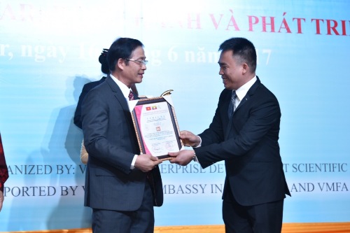Bảo Tín Minh Châu nhận 3 giải thưởng quốc tế tại Thái Lan và Myanmar