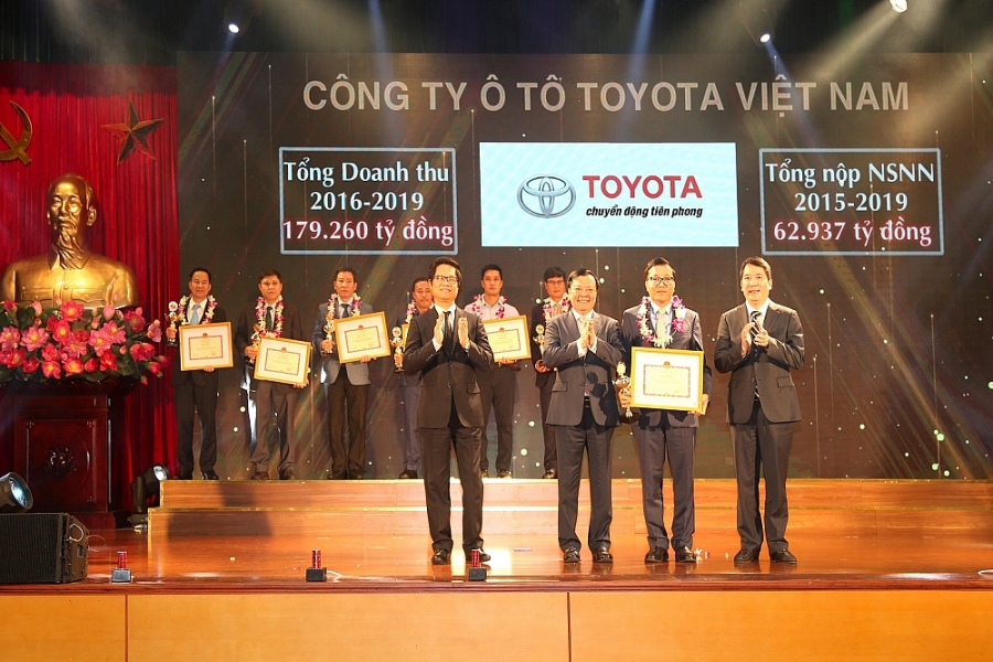 Nộp ngân sách gần 9,4 tỷ USD, Toyota Việt Nam được vinh danh tại Lễ tôn vinh Người nộp thuế năm 2020