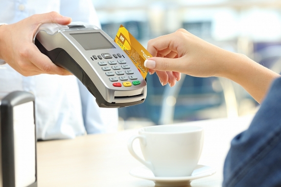 Trả góp lãi suất 0% qua thẻ tín dụng giúp thúc đẩy thanh toán không tiền mặt