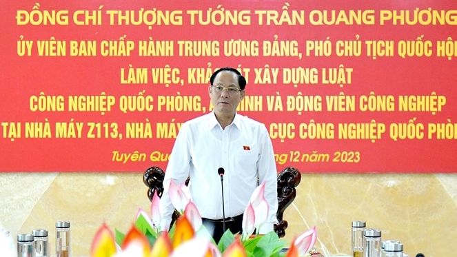 Phó Chủ tịch Quốc hội, Thượng tướng Trần Quang Phương làm việc với Nhà máy Z113 và Nhà máy Z129 thuộc Tổng cục Công nghiệp Quốc phòng