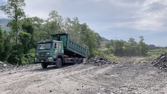 Công ty Than Mạo Khê-TKV phản hồi về thông tin đổ trộm đất đá thải mỏ