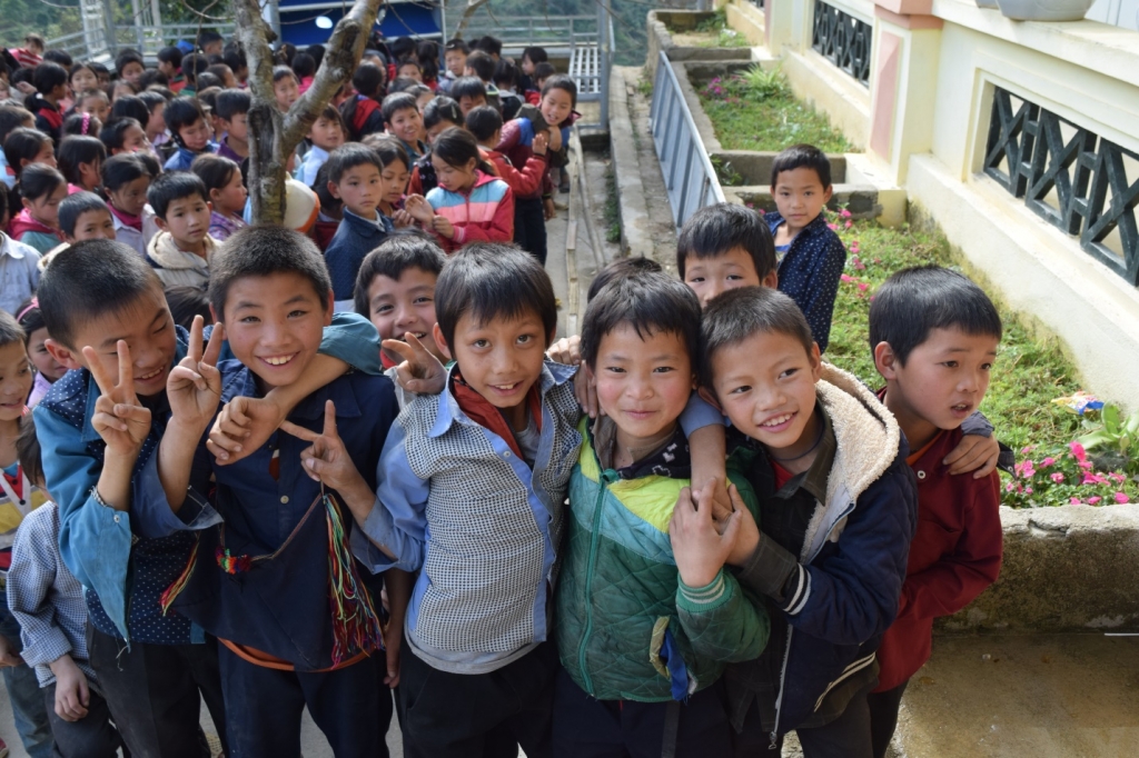 "Ánh sáng Học đường" đến với 700 em học sinh huyện Hoàng Su Phì