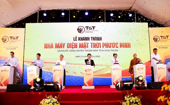 T & T Group: Nỗ lực thắp điện từ những cánh đồng