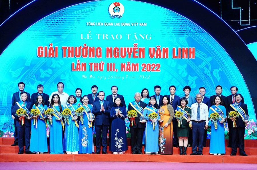 Giải thưởng Nguyễn Văn Linh lần thứ III: Tôn vinh 10 cán bộ công đoàn