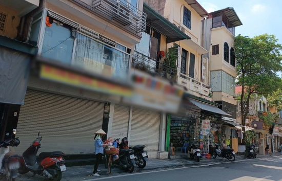 Loạt nhà phố cổ Hà Nội rao bán với giá triệu USD
