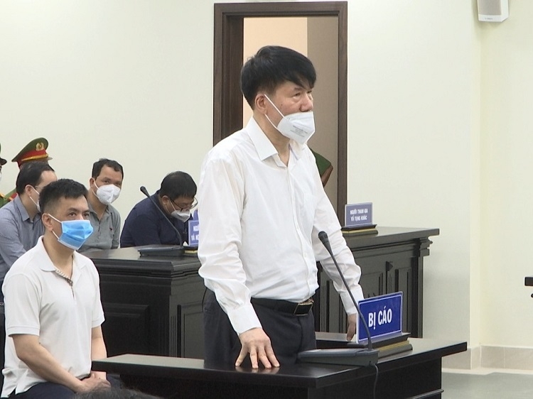 Tuyên án sơ thẩm 4 năm tù đối với cựu Thứ trưởng Bộ Y tế Trương Quốc Cường