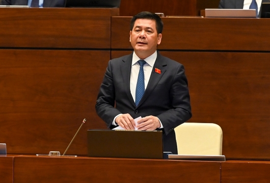 Bộ trưởng Nguyễn Hồng Diên trả lời chất vấn các vấn đề nóng đại biểu và cử tri cả nước quan tâm