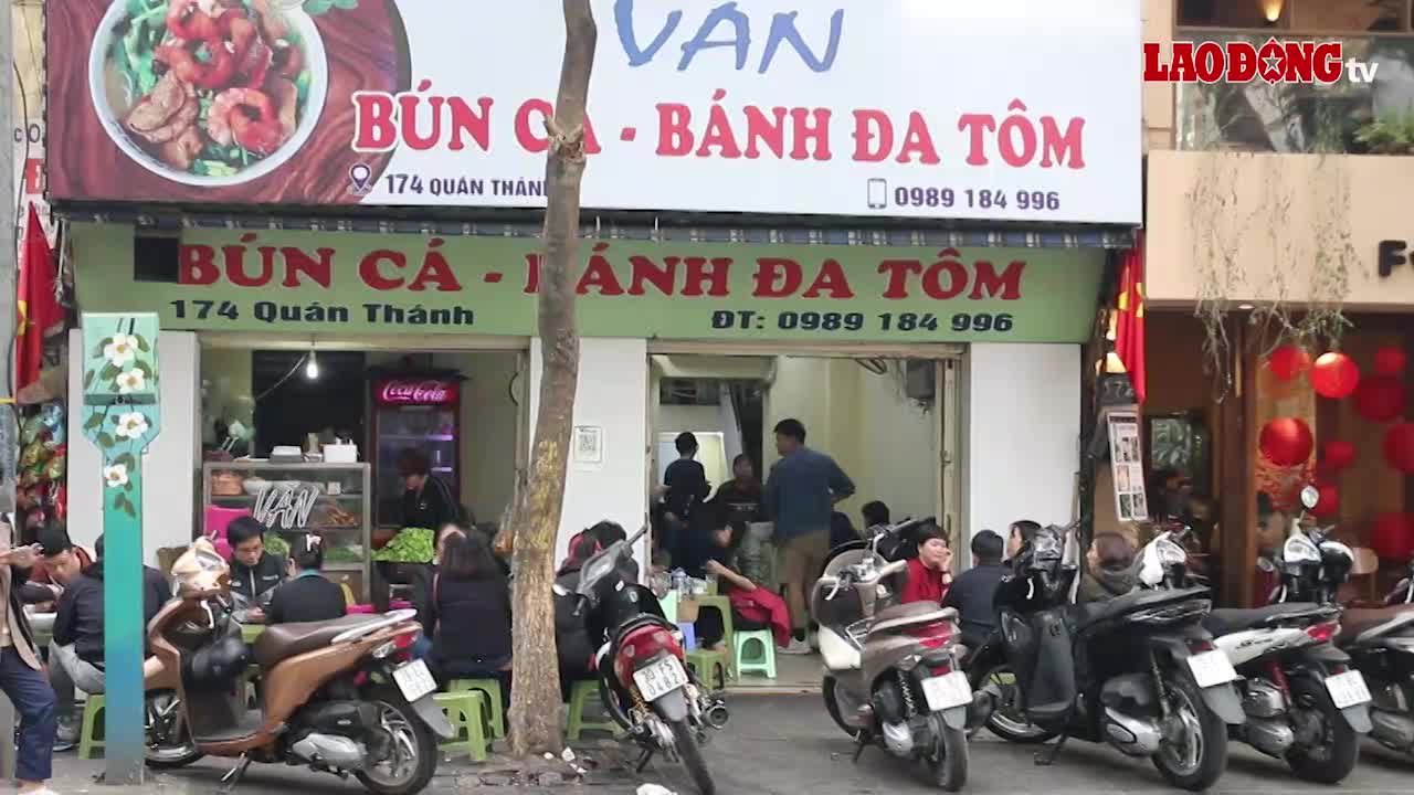 Quán bún cá ở Hà Nội từng nổi tiếng trên CNN có gì đặc biệt?