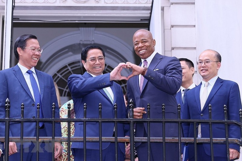 Thủ tướng Phạm Minh Chính gặp thị trưởng thành phố New York