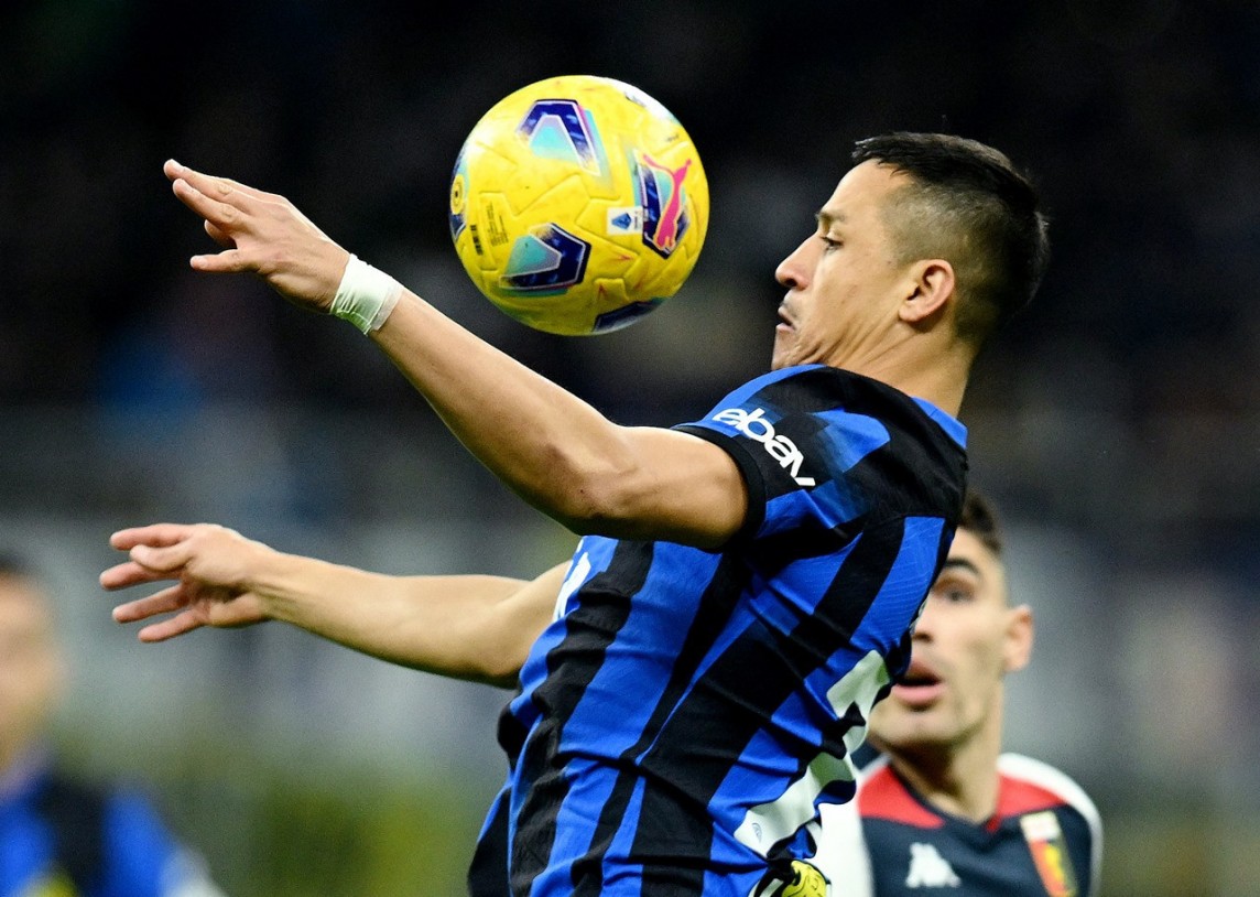 Alexis Sanchez tỏa sáng, Inter Milan thắng trận thứ 9 liên tiếp