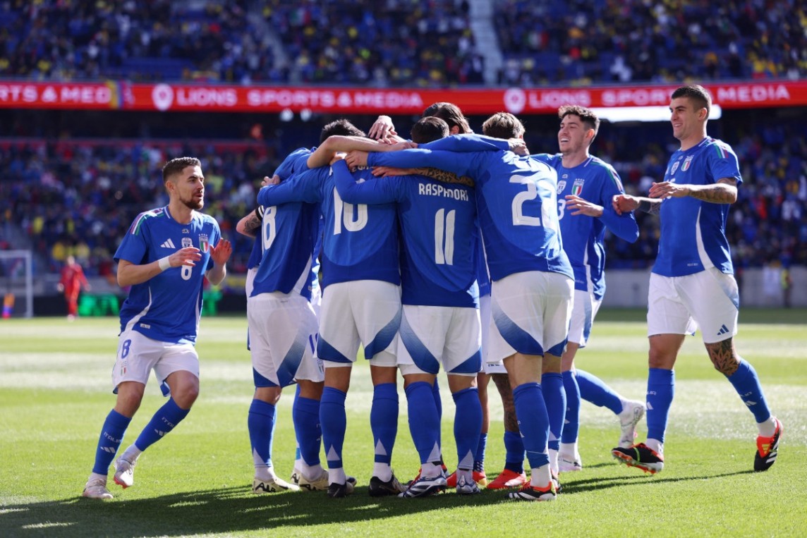 Italia đánh bại Ecuador đầy thuyết phục